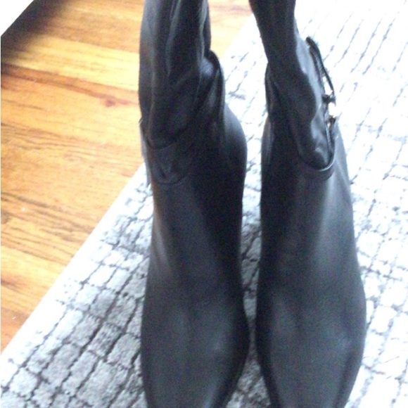 Boots - Picture 2 of 6